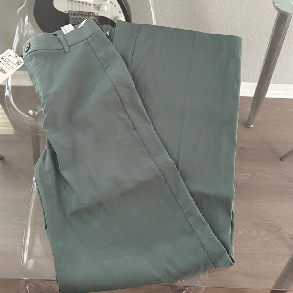 Zara Women's Olive Trousers - Picture 4 of 5